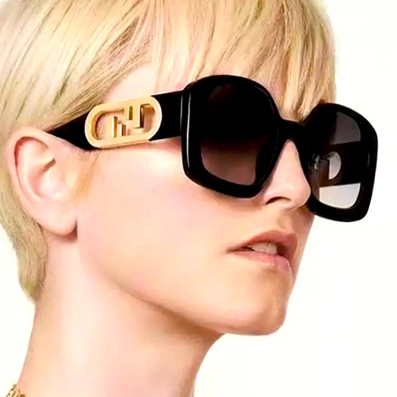 Fashion Square Sunglasses with Gold Arm Detail - Picture 4 of 4